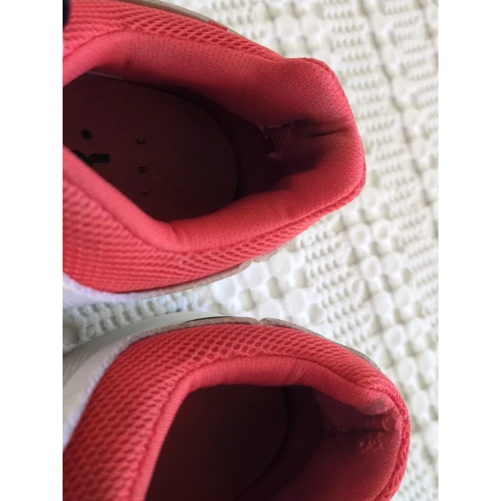 On Cloud The Roger Spin Undyed/Spice Size 9 White Red Running Casual Tennis